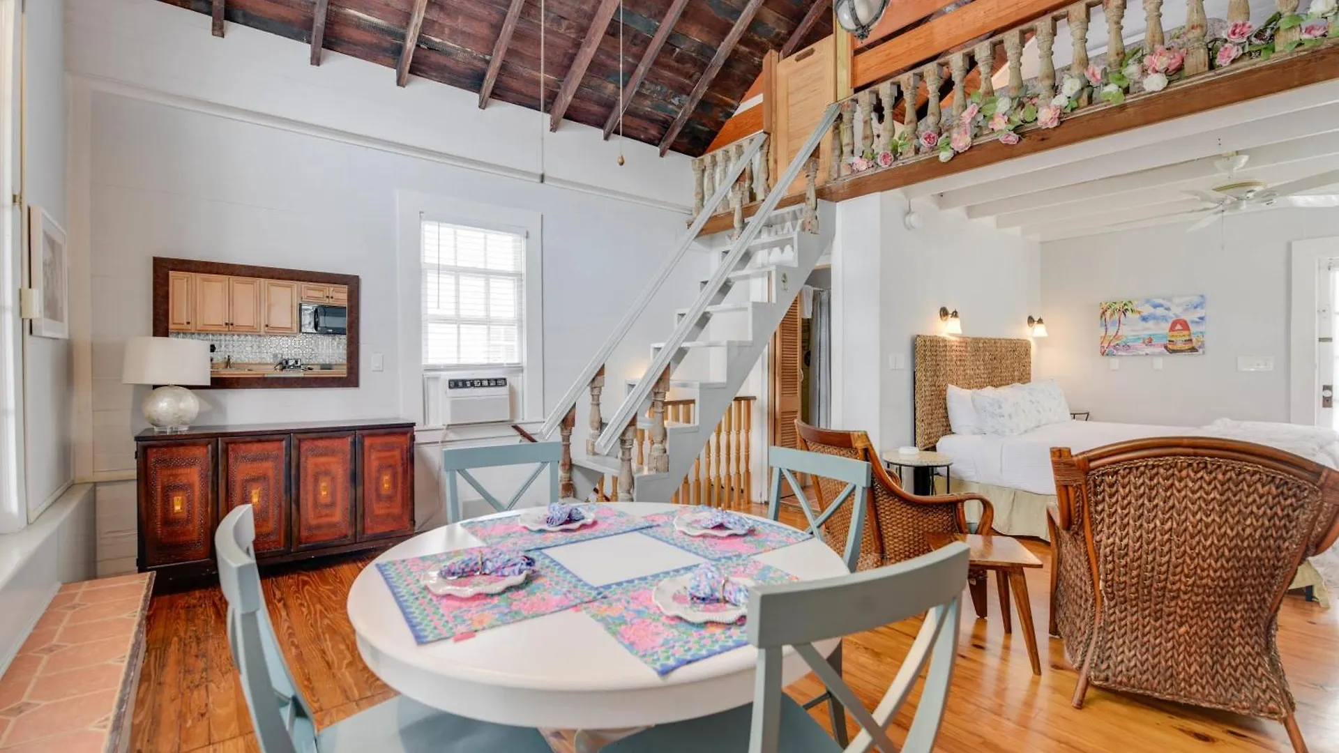 基韋斯特New Coastal Rose - Bright Loft With High Ceilings公寓 公寓 基韋斯特